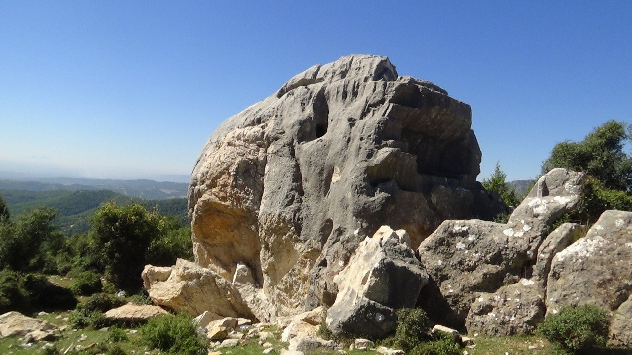 İnanması güç ama gerçek! 2 bin yıllık anıtı dinamitle patlattılar