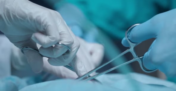 İnanması güç doktor açıkladı! Hastanın midesinden çıkanlar şoke etti