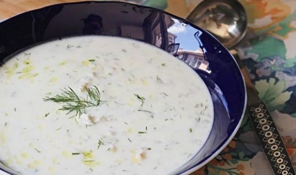 İnce bulgurlu soğuk çorba nasıl yapılır? Soğuk yoğurtlu çorba tarifi: