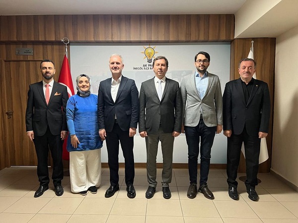 İnegöl Belediyesi'nde başkan yardımcıları göreve başladı