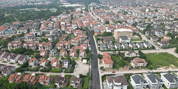 İnegöl park caddesinin asfaltı yenileniyor