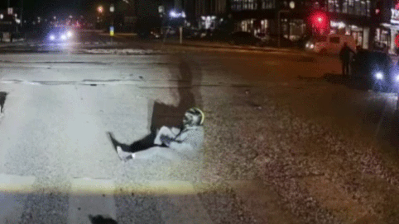 İnegöl'de korkunç kaza! Motosiklet sürücüsü metrelerce sürüklendi!