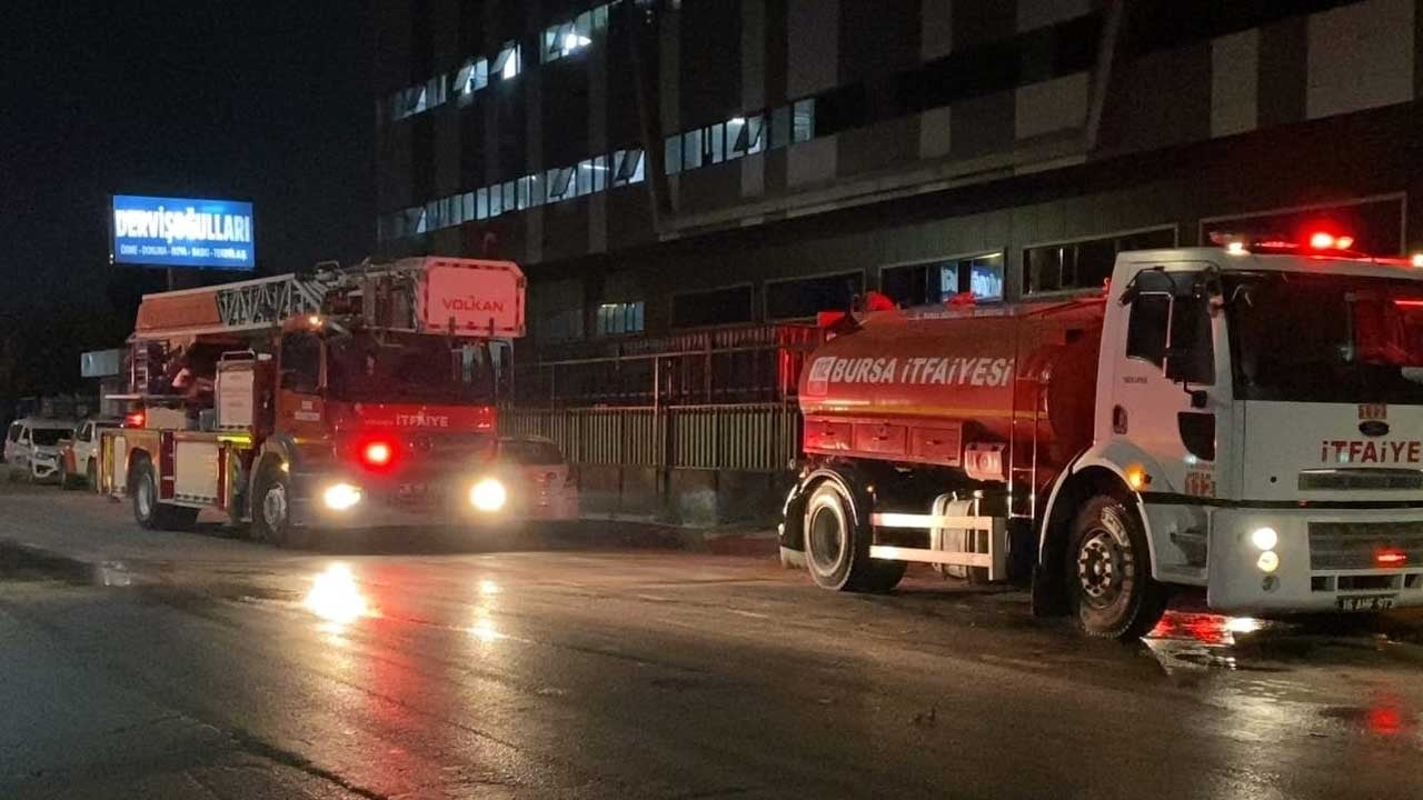 İnegöl’de tekstil fabrikasının çatısı alevlere teslim oldu