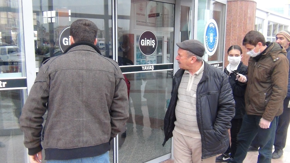 İnegöllü umreciler evlerine döndü 