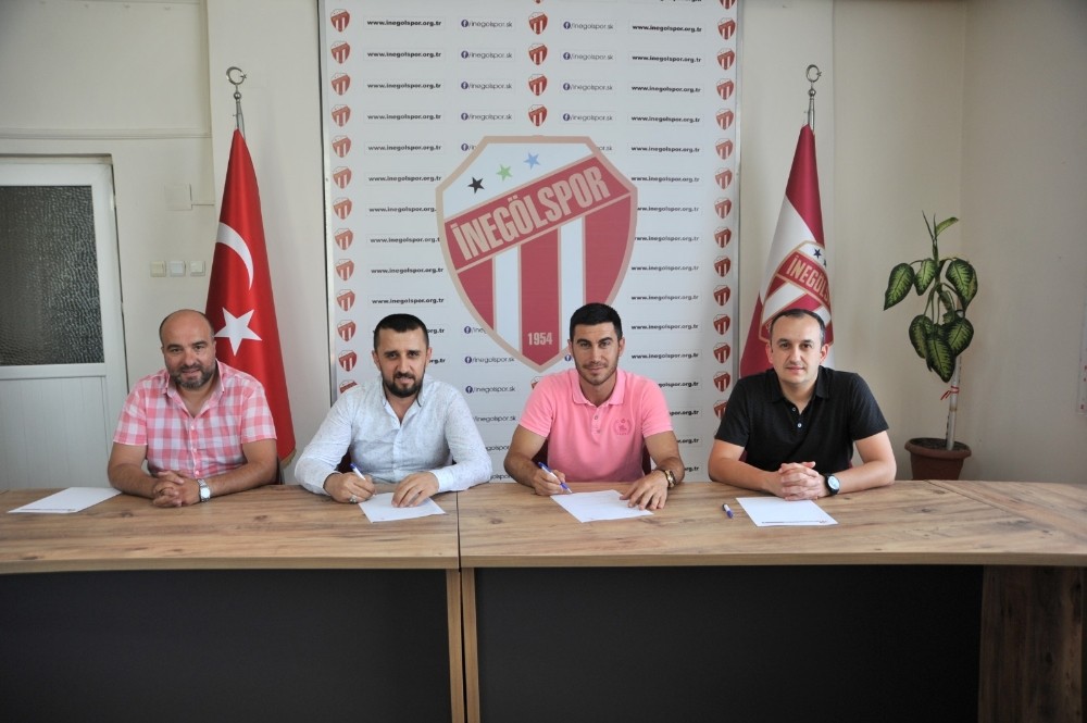 İnegölspor Cumhur Yılmaztürk ile anlaştı 