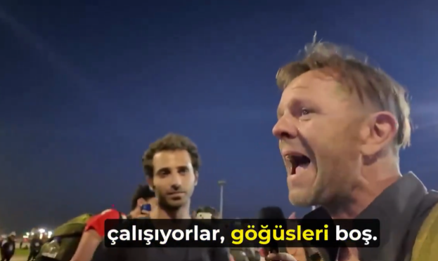 İngiliz aktivist, Mısır askerlerine gözyaşları içinde yalvardı: "İnsanlık ve İslam adına lütfen yolumuzu kesmeyin!"