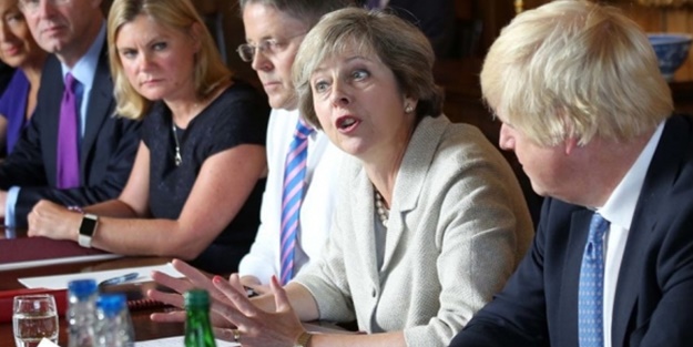 İngiliz bakanlara Apple Watch yasağı!