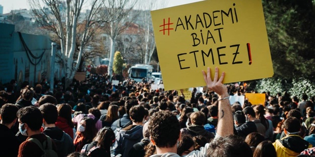 İngiliz basınından Boğaziçi protestolarına skandal destek