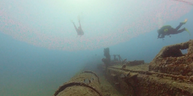 Nasıl battıklarını görmeye geldiler! İngilizler denizin dibinde dedelerini arıyor