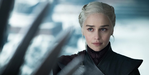 İngiliz oyuncu Emilia Clarke'tan 'Suriye' mesajı!