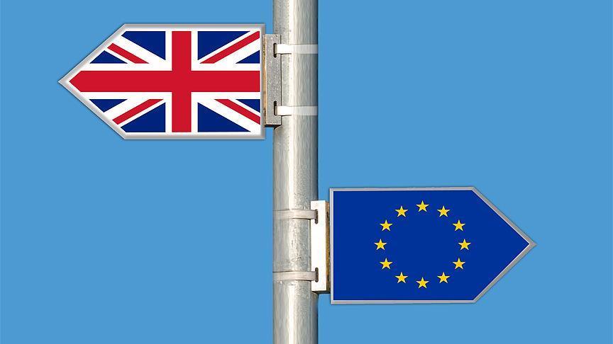 İngiltere'de Brexit çıkmazı sürüyor