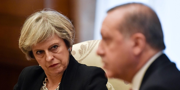 'İngiliz Şeytanı'ndan küstah yazı: Erdoğan'ı istemiyoruz, onu şutlayın