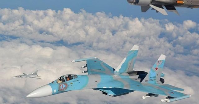 İngiliz'ler 3 Rus uçağını engelledi