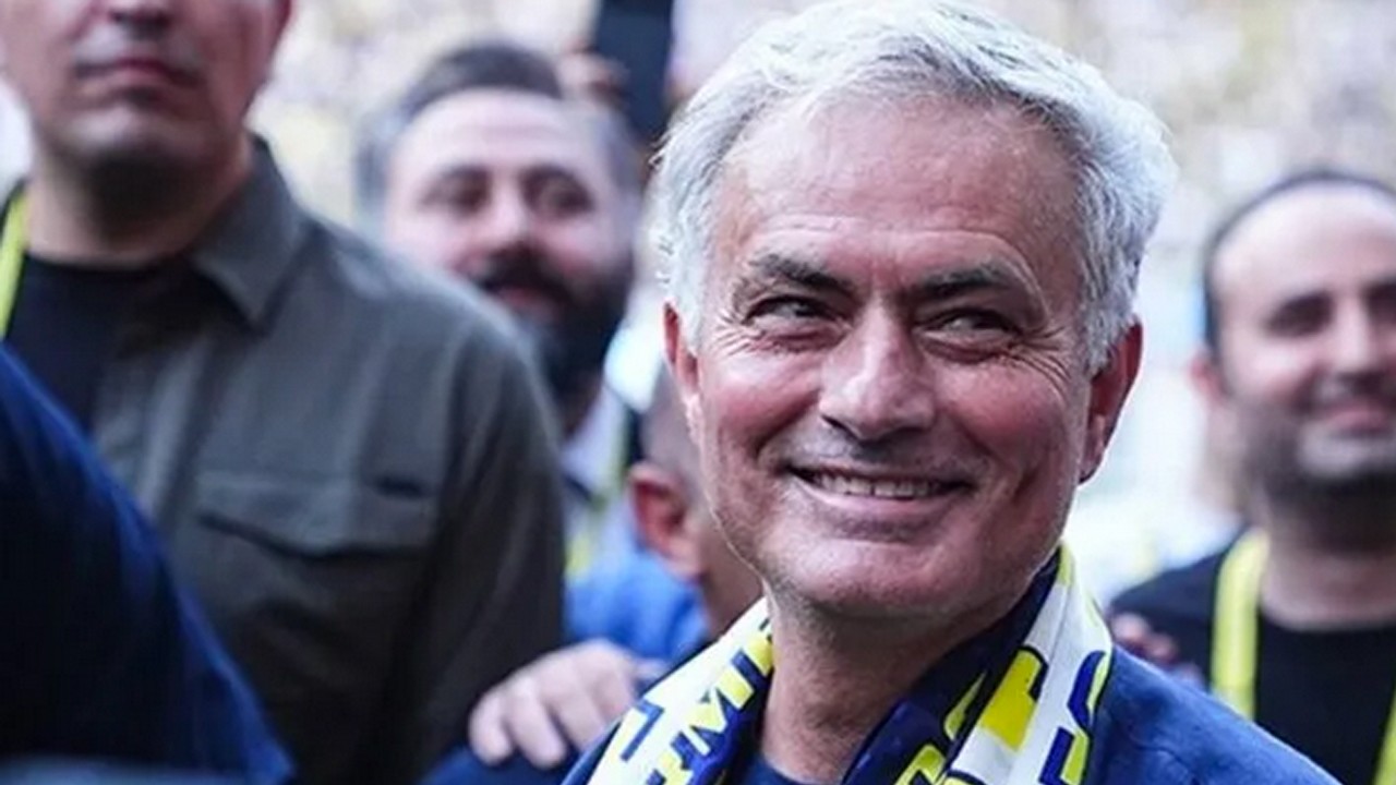 İngilizlerden tarihi Mourinho hamlesi! Yola çıktı ve hızlıca ilerliyorlar artık: Peş peşe kararlar çıkabilir…