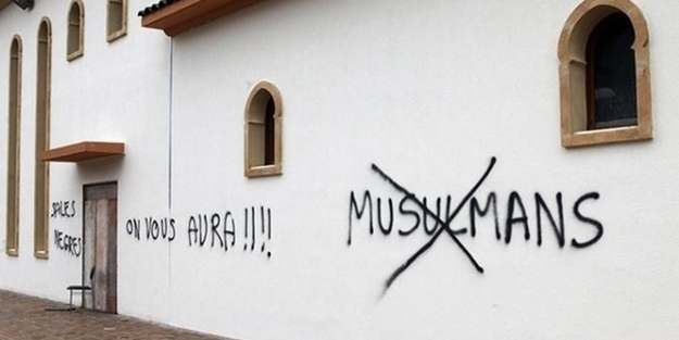 Referandum'dan sonra Müslümanlara saldırdılar