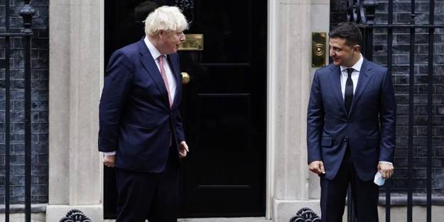  İngiltere Başbakanı Johnson, Zelenskiy ve ailesine sığınma teklif etmiş