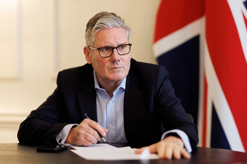 İngiltere Başbakanı Keir Starmer istifa etti