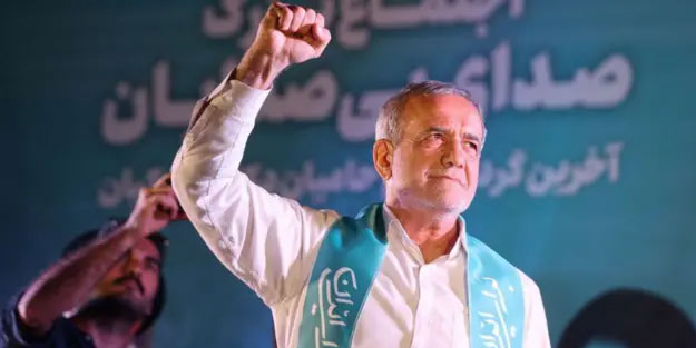 İngiltere Başbakanı Starmer'dan Pezeşkiyan'a telefon: Savaş kimsenin çıkarına değil