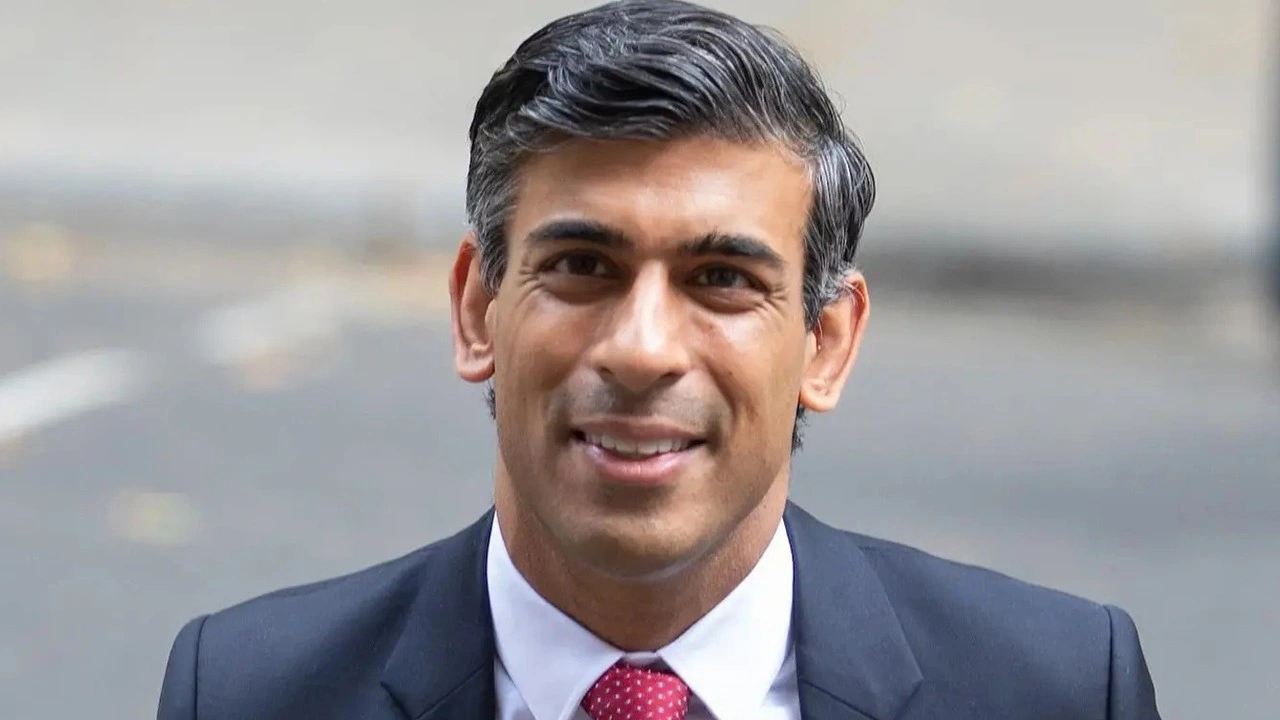 İngiltere başbakanıydı: Bakın şimdi ne iş yapıyor?