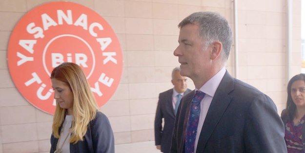 İngiliz elçiden CHP'ye koalisyon ziyareti!