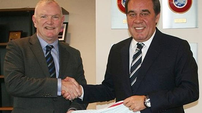 İngiltere Futbol Federasyonu Başkanı Greg Clarke Yıldırım Demirören'i ziyaret etti