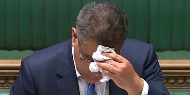 İngiltere Parlamentosu'nda koronavirüs paniği: Testi pozitif çıktı