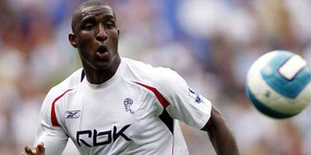 İngiltere şokta! Yıldız futbolcu hayatını kaybetti