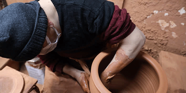 İngiltere ve Almanya başı çekiyor, dünyaya yayılıyor! Kovid-19 sürecinde uçtu