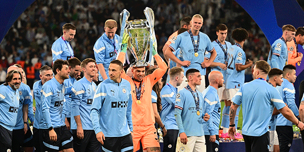 İngiltere ve İskoçya Başbakanları Manchester City'nin Şampiyonlar Ligi zaferini kutladı