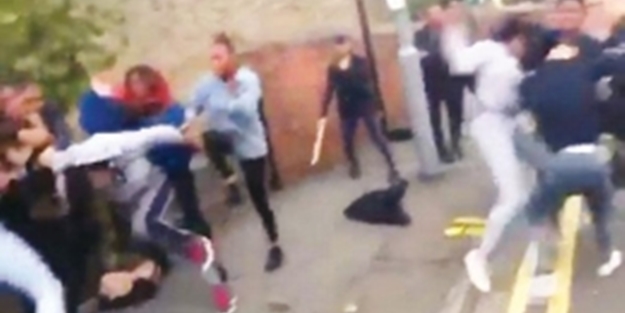 İşte Avrupalı ahlakı: Bir erkek yüzünden 200 kız...