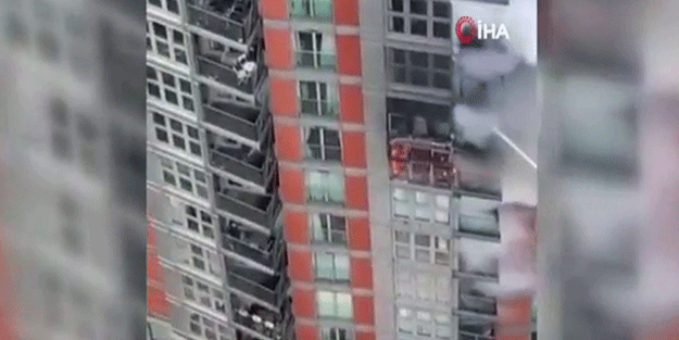 İngiltere’de 19 katlı binada yangın