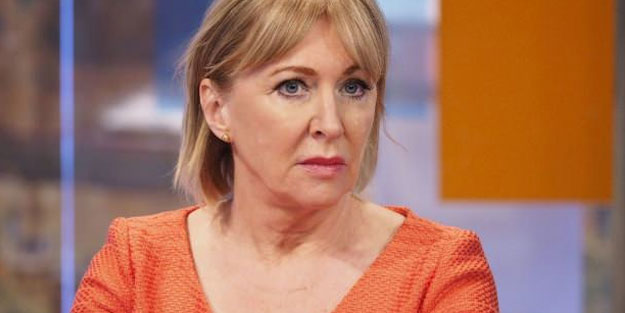 İngiltere'de bakan yardımcısı koronavirüse yakalandı