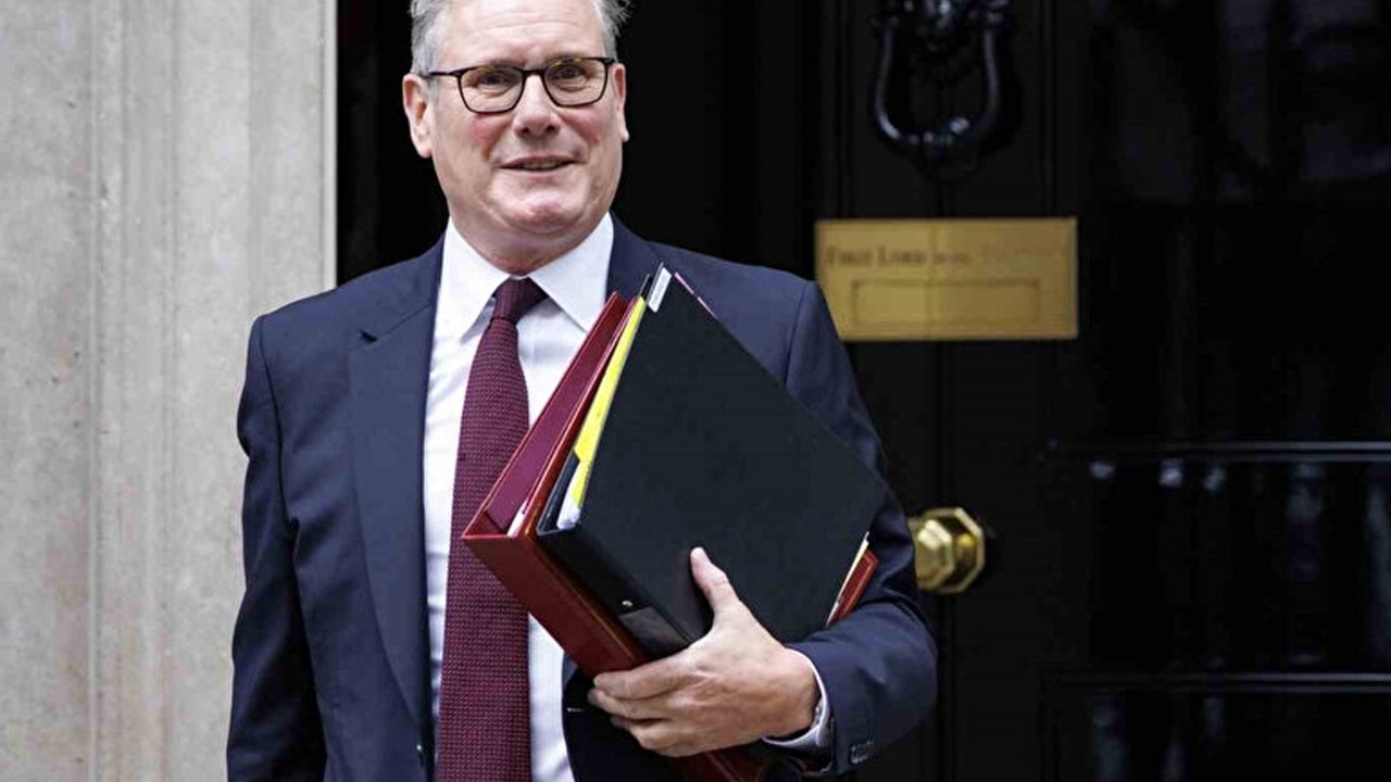 İngiltere’de Başbakan Yardımcısı’nın istifası sonrası kabine değişikliğine gidildi