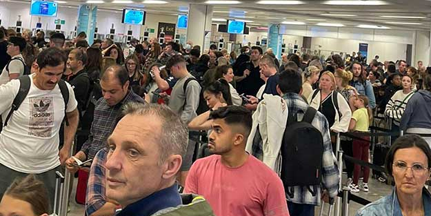 İngiltere’de büyük kaos gündeme bomba gibi düştü! Ülke genelinde havalimanı sistemleri çöktü!