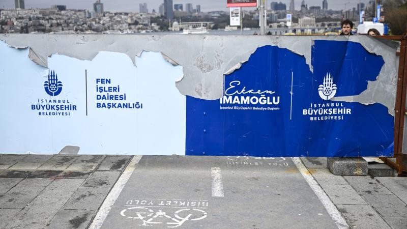 İngiltere'de iki Filistin destekçisi gözaltına alındı!