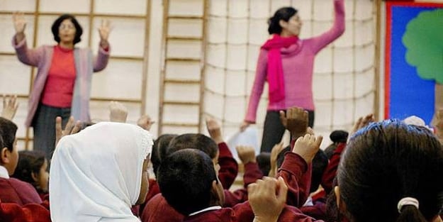 İlkokulda Müslüman öğrencilere şiddet!