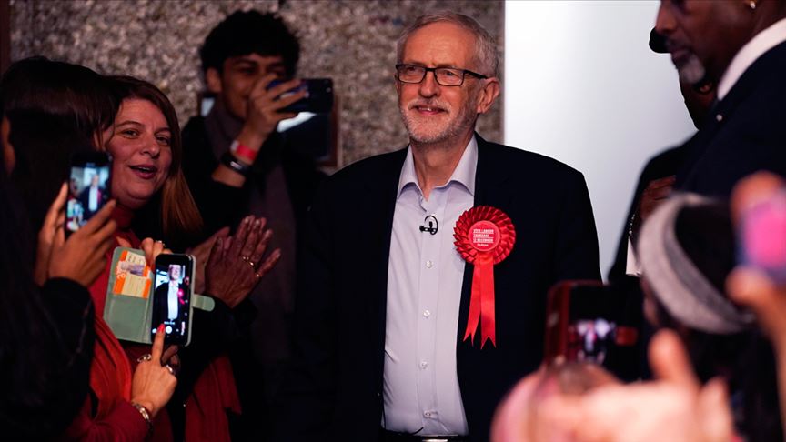 İngiltere'de İşçi Partisi lideri Corbyn, görevinden ayrılacağını duyurdu