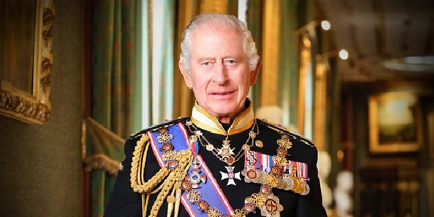 İngiltere’de kamu dairelerine asılacak Kral portresi tanıtıldı