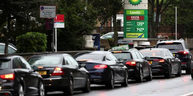 İngiltere'de kriz artarak sürüyor! İngiliz halkı hesap yapmaya başladı