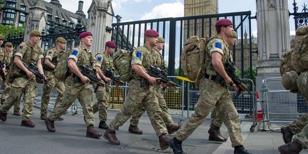 İngiltere'de kriz büyüyor! Ordu devreye girecek