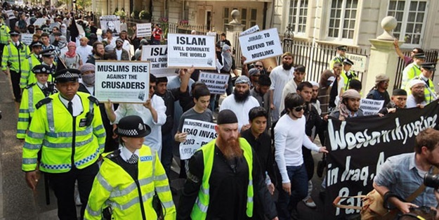 İngiltere'de Müslüman nefretinde artış