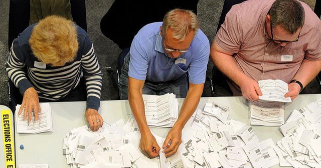 İngiltere'de oy sayımı devam ediyor