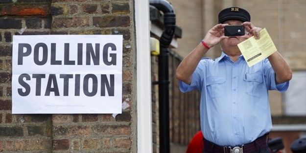 İngiltere'de oylar sayılıyor!