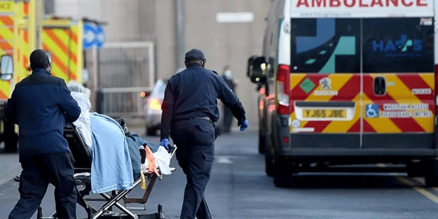 İngiltere'de sağlık sistemi alarm veriyor