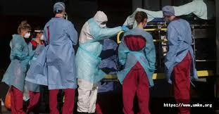 İngiltere'de sağlıkçılara yeterli test yok