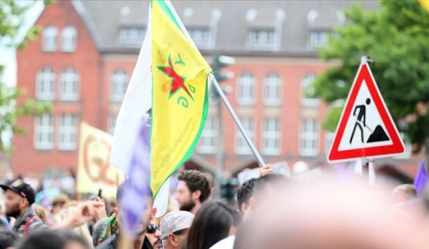 İngiltere'de terör örgütü PKK yandaşları Türk'e saldırdı