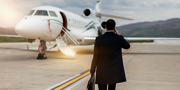 İngiltere'de uçuş krizi! Rus oligarklarla bağlantılı jetin havalanmasına...