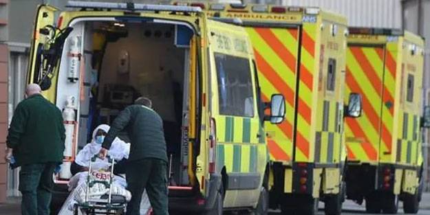 İngiltere'de vaka sayıları artmaya devam ediyor