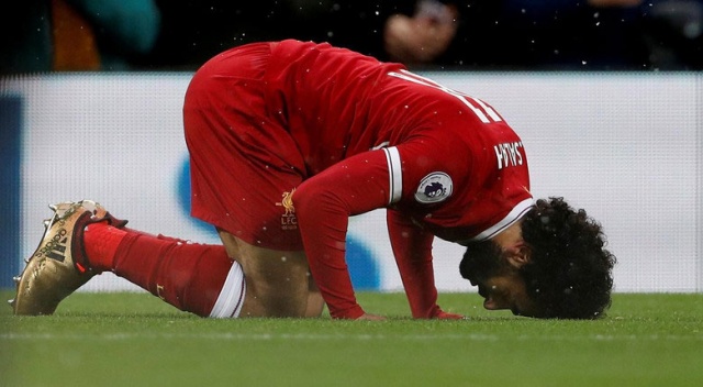 İngiltere'de yılın futbolcusu Muhammed Salah seçildi