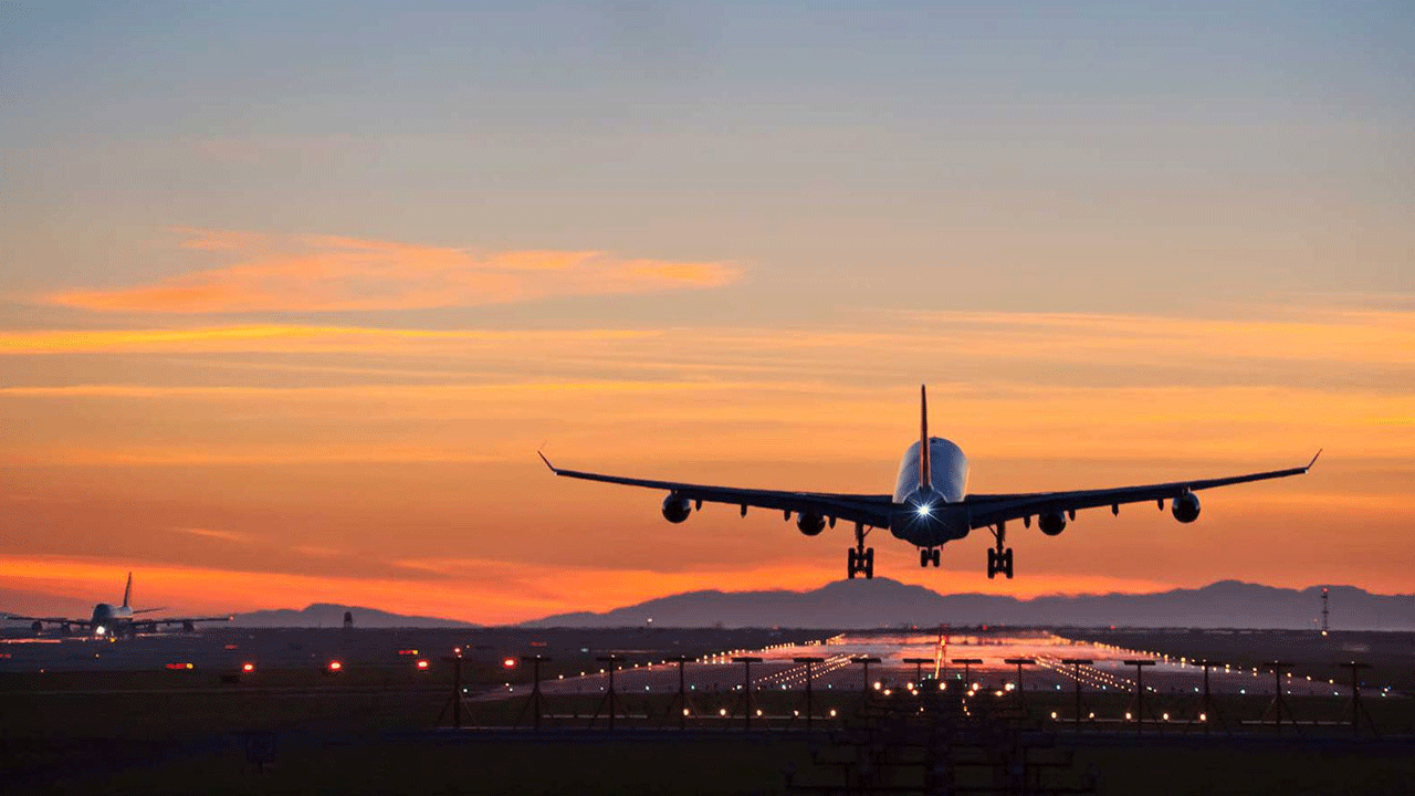 İsrail'e uçuşlar askıya alındı